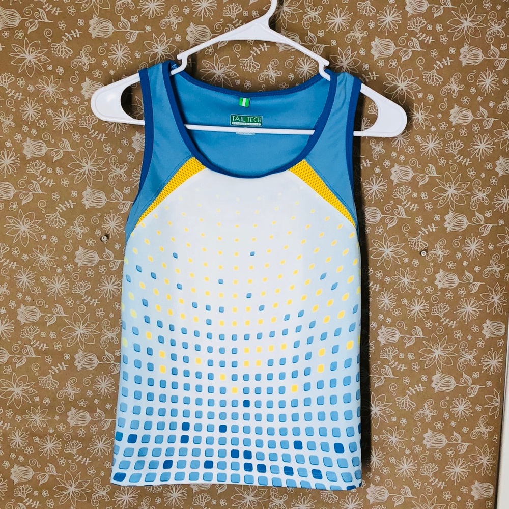 3/12 Tail Tech performance Small Activewear